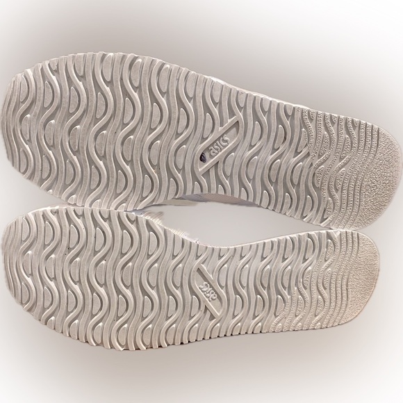 ASICS Tiger Runner White and Light Blue Sneakers - Picture 8 of 8